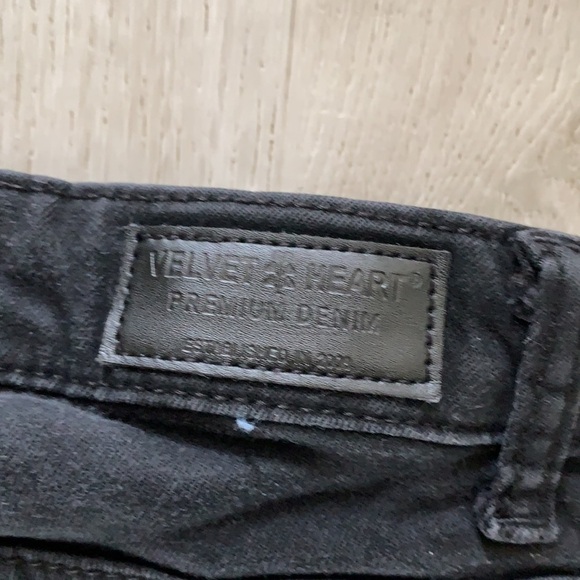 Velvet Heart Denim Pearl Embellished Cropped Jeans size 28 black‎ - Picture 10 of 11